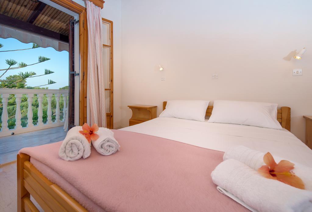 Apartment Dimaras *