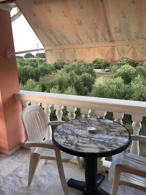 Apartment Dimaras *